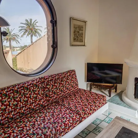 Porquerolles Island Architectural Seaview Apartment